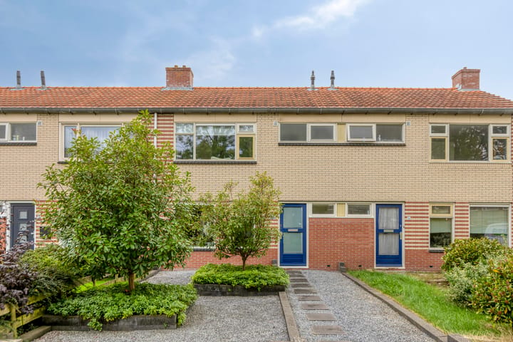 Tussenwoning te koop: Bachstraat 16, Wolvega