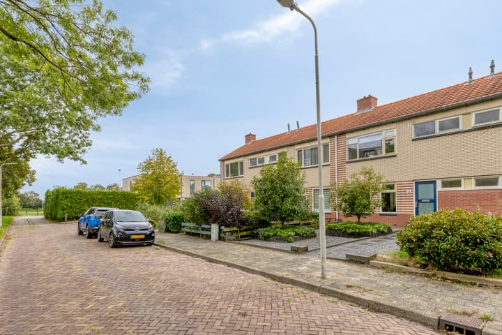 Tussenwoning te koop: Bachstraat 16, Wolvega