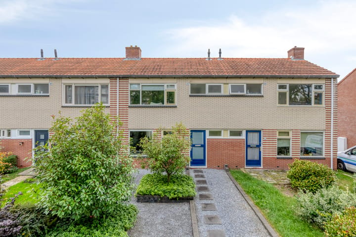 Tussenwoning te koop: Bachstraat 16, Wolvega
