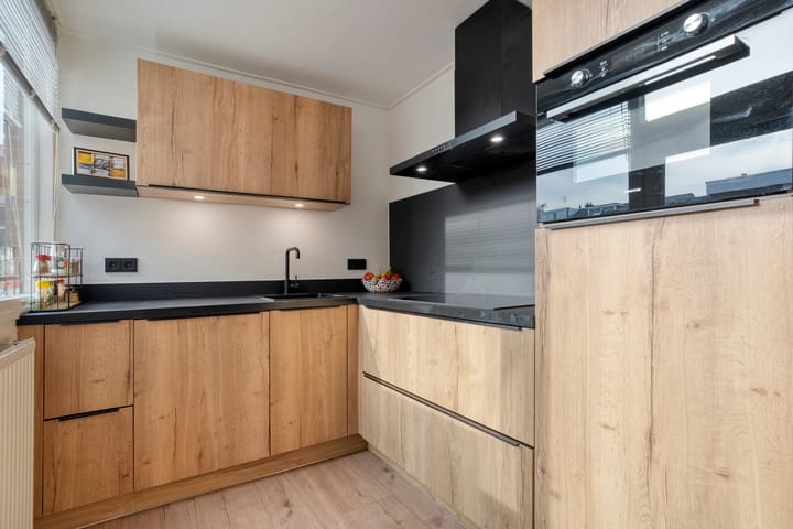 Tussenwoning te koop: Violenstraat 20, Meppel