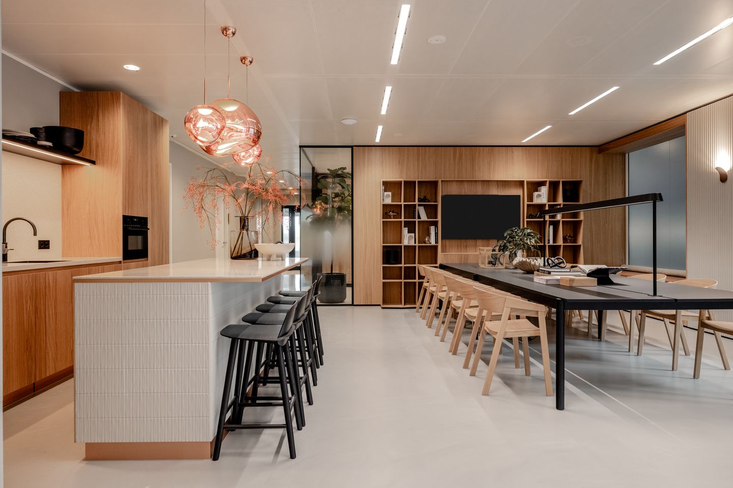 View photo 4 of Eduard van Beinumstraat 4-36