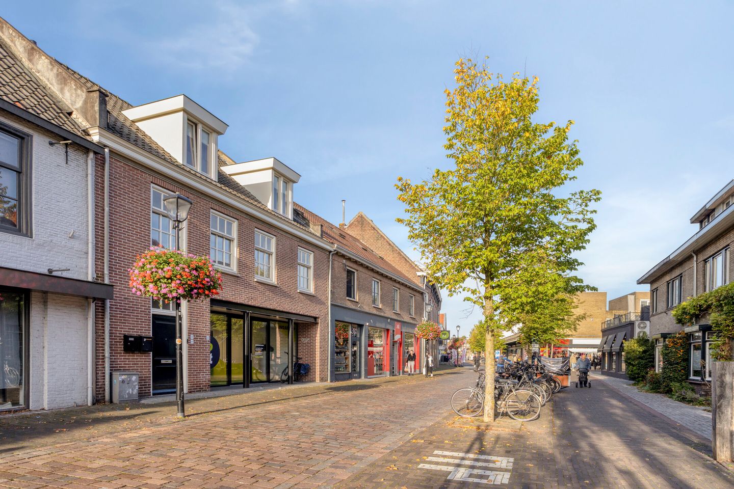 Photo 10 of Rechterstraat 50-A