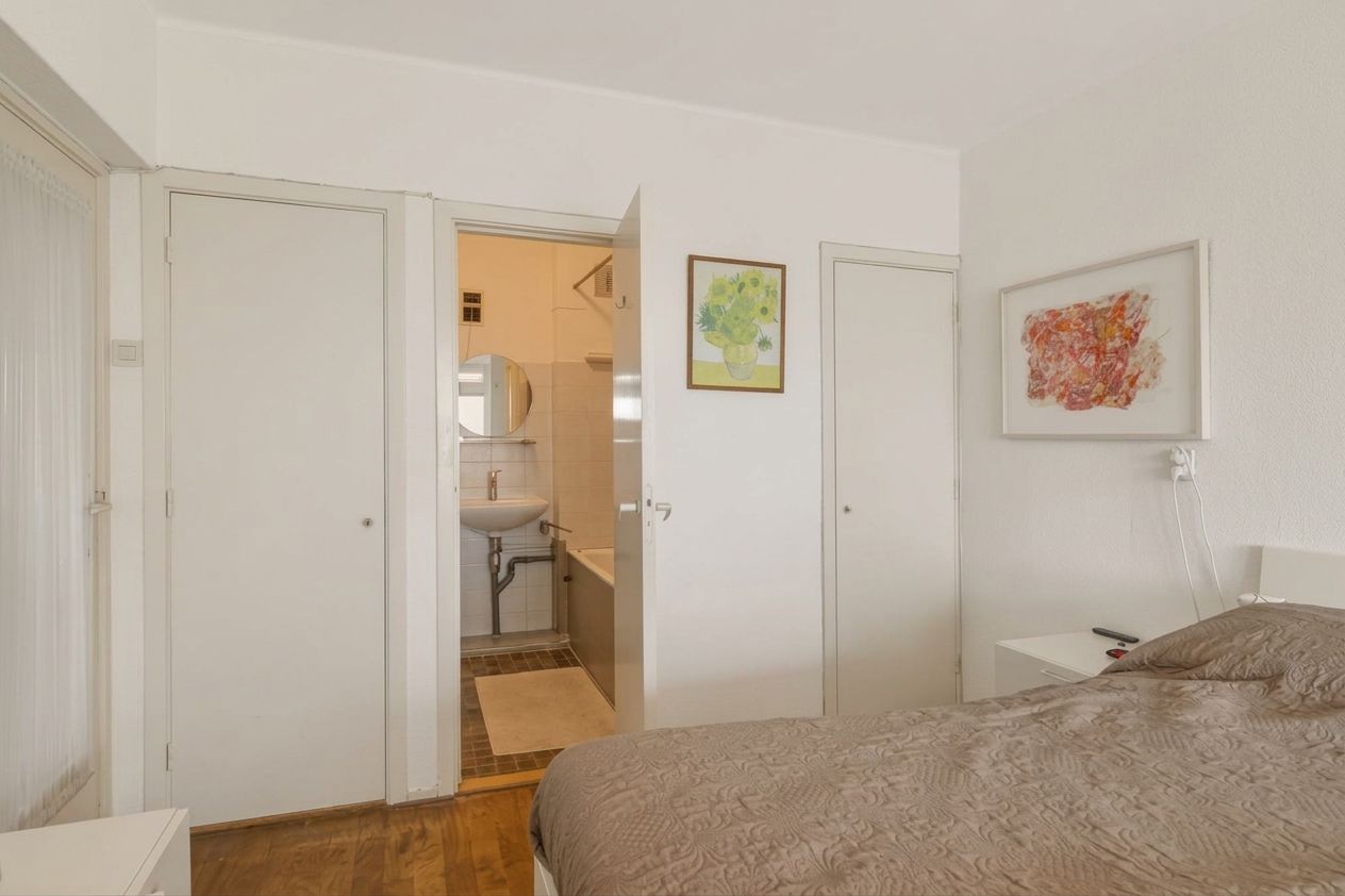 Photo 18 of Karel Doormanstraat 6-F1