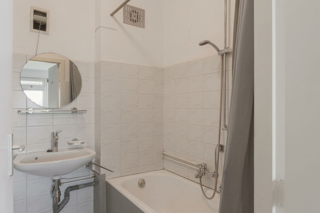 Photo 19 of Karel Doormanstraat 6-F1