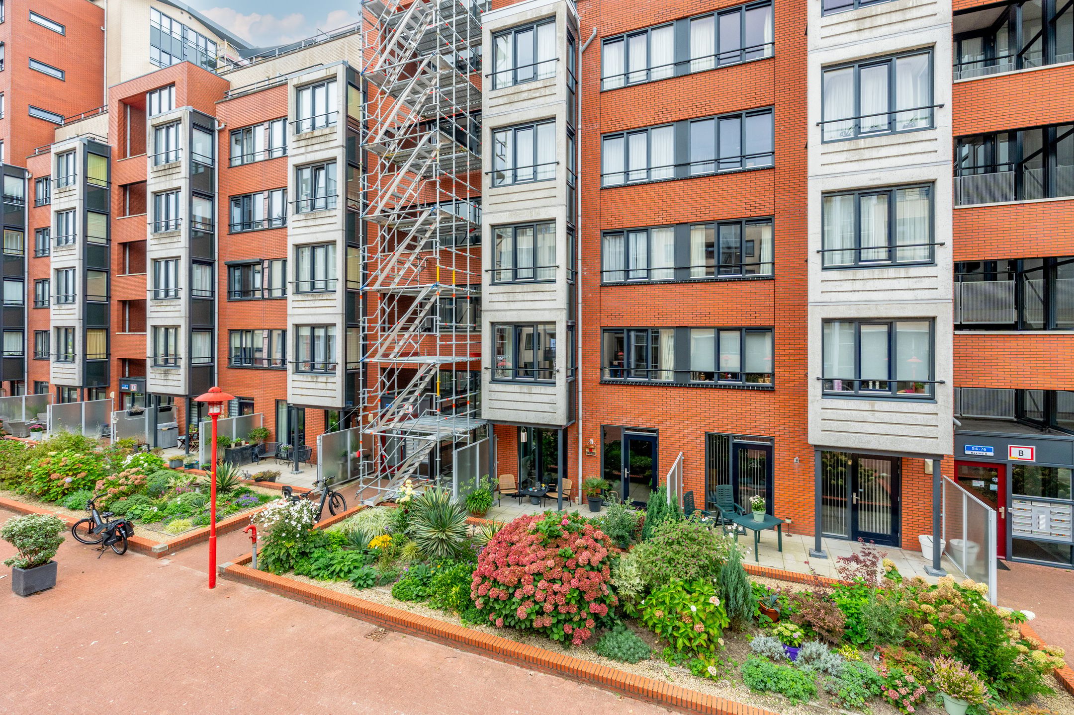 Photo 42 of Hans van der Hoevenstraat 36