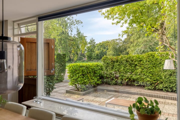 Hoekwoning te koop: Vincent van Goghstraat 65, Leeuwarden