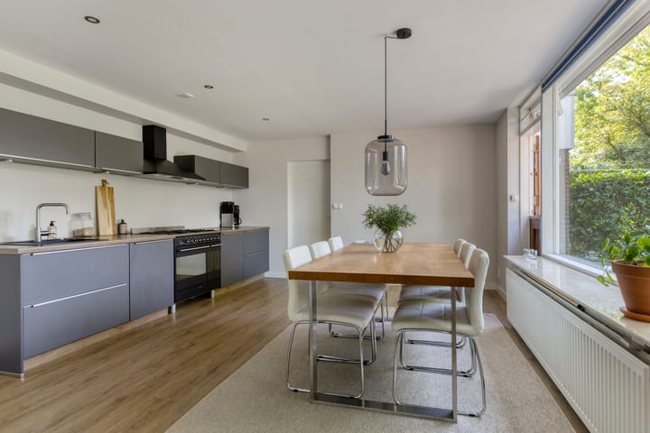 Hoekwoning te koop: Vincent van Goghstraat 65, Leeuwarden