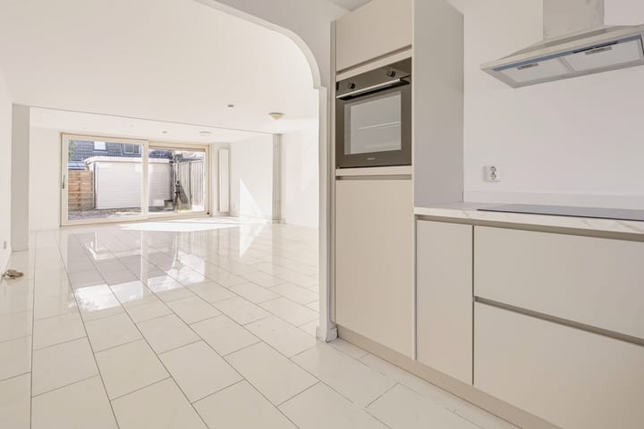 Tussenwoning te koop: J.S. Bachweg 20, Almere