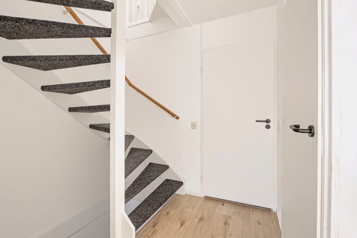 Tussenwoning te koop: J.S. Bachweg 20, Almere