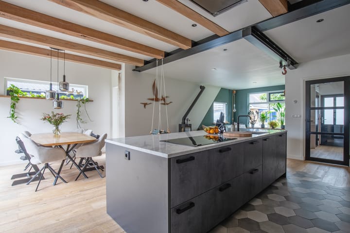 Twee-onder-één-kap te koop: De Dageraad 12, Den Hoorn (Nh)
