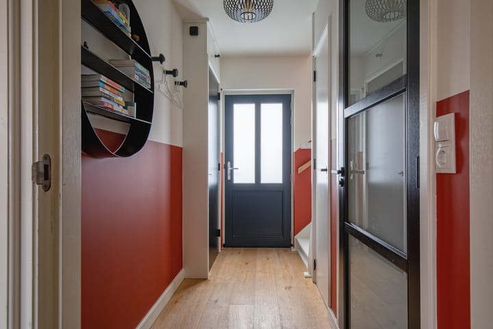 Twee-onder-één-kap te koop: De Dageraad 12, Den Hoorn (Nh)