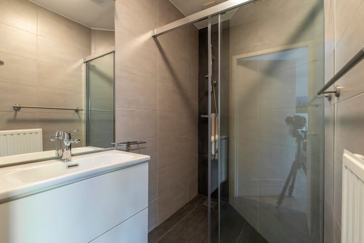 Twee-onder-één-kap te koop: Dijkstraat 104A, Veenendaal