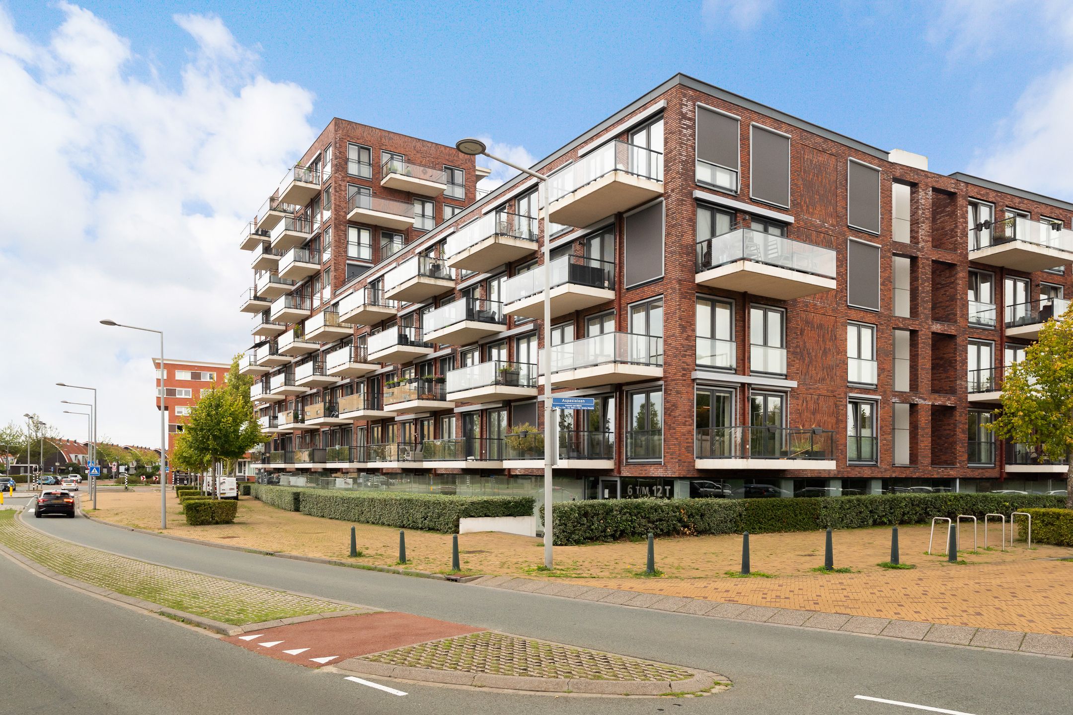 Foto 6 van Vrouw Avenweg 6-D