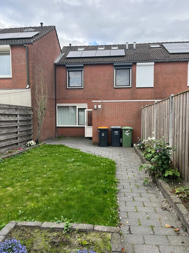 Tussenwoning te huur: De Voorreep 11, Erica