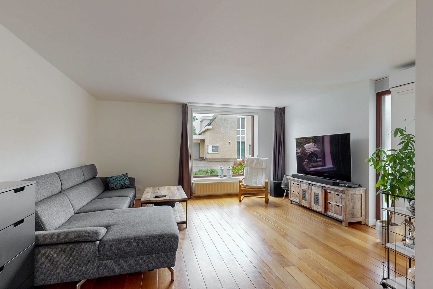 Photo 10 of Sint Rochusstraat 19