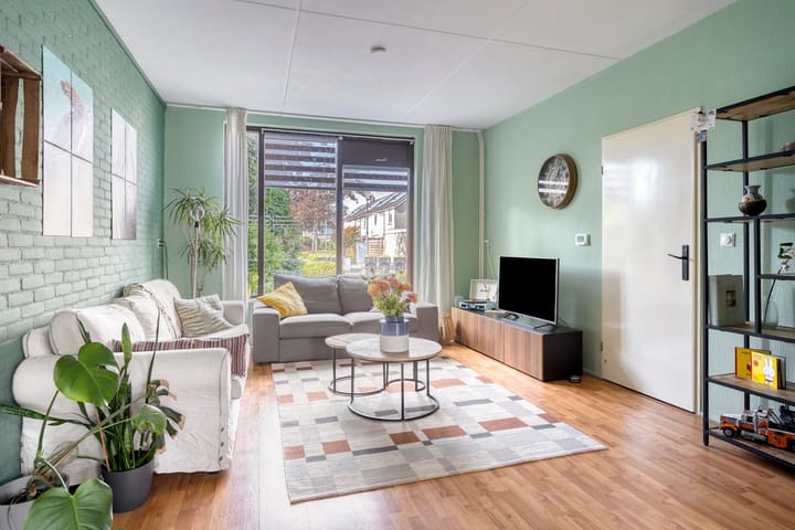 Tussenwoning te koop: Frieslandlaan 15, Veendam