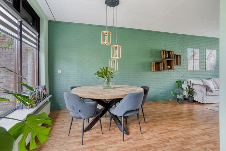 Tussenwoning te koop: Frieslandlaan 15, Veendam