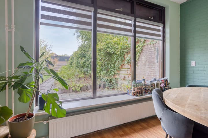 Tussenwoning te koop: Frieslandlaan 15, Veendam