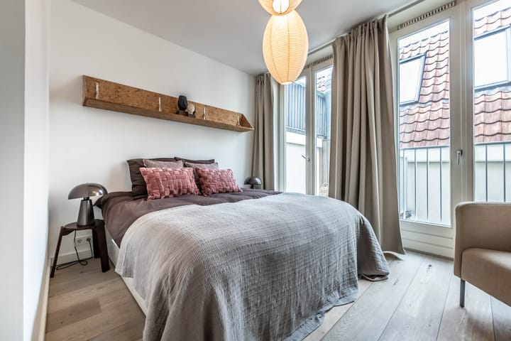 Studio te koop: Oudezijds Voorburgwal 248-2, Amsterdam
