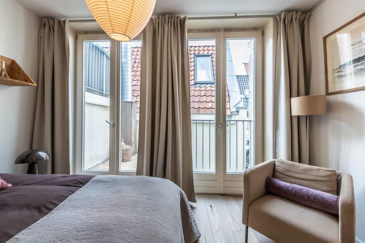 Studio te koop: Oudezijds Voorburgwal 248-2, Amsterdam