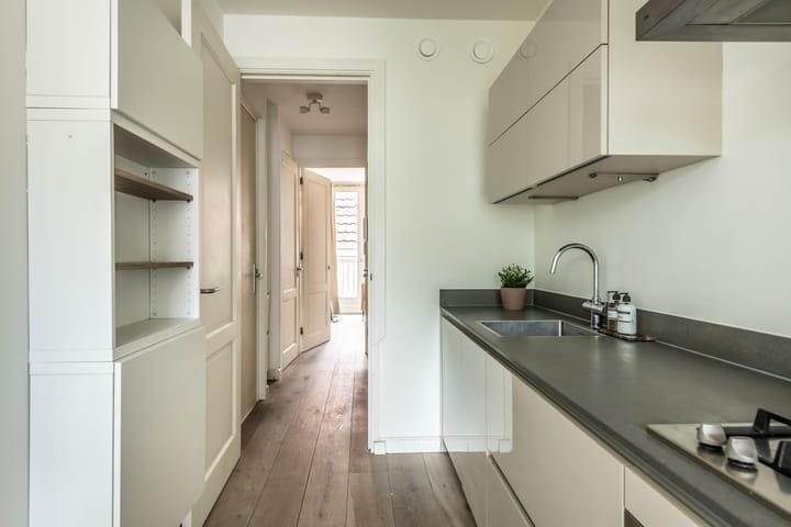 Studio te koop: Oudezijds Voorburgwal 248-2, Amsterdam