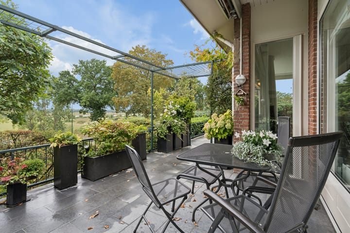 Twee-onder-één-kap te koop: Kuilweg 2, Rhenen