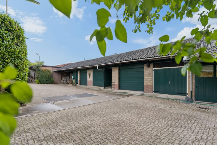 Twee-onder-één-kap te koop: Kuilweg 2, Rhenen