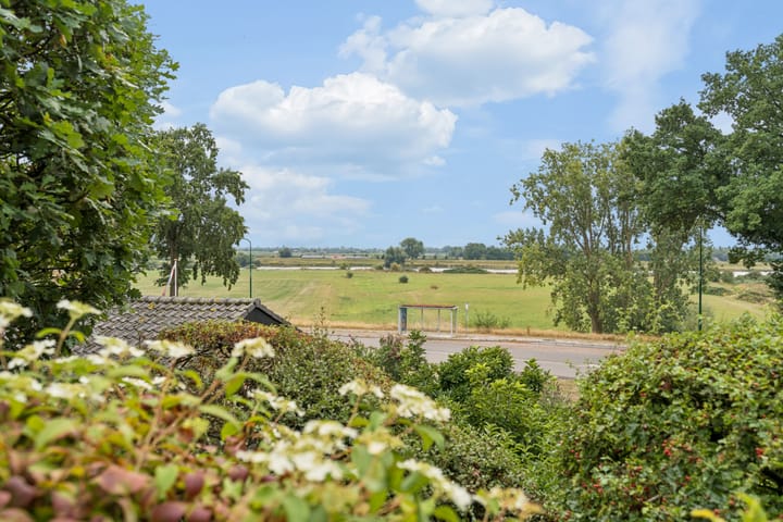 Twee-onder-één-kap te koop: Kuilweg 2, Rhenen