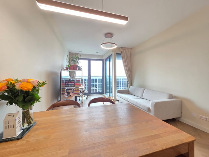 Appartement te koop: Lutonhof 423, Amsterdam