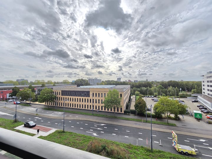 Appartement te koop: Lutonhof 423, Amsterdam