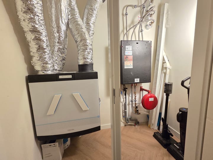 Appartement te koop: Lutonhof 423, Amsterdam