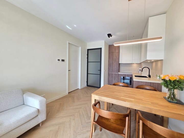 Appartement te koop: Lutonhof 423, Amsterdam