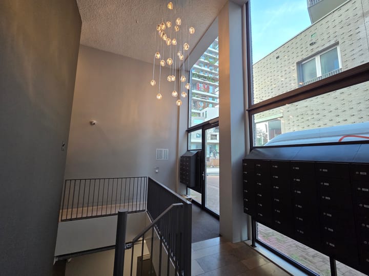 Appartement te koop: Lutonhof 423, Amsterdam