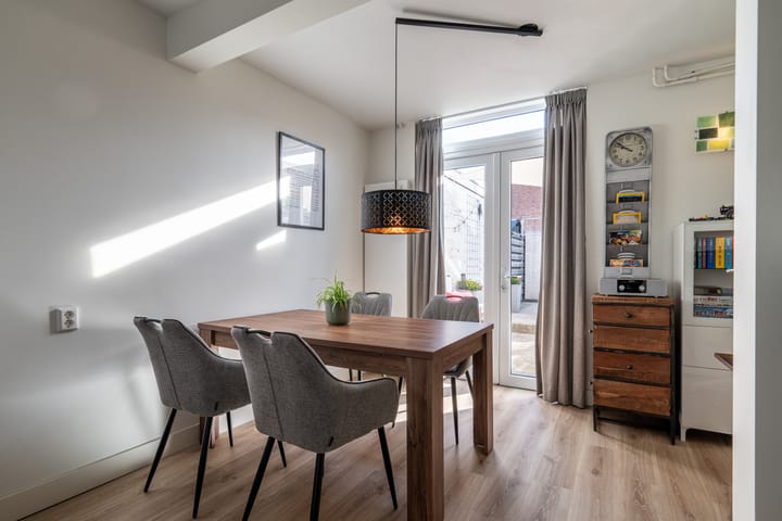 Tussenwoning te koop: van Slijpestraat 30, Maastricht
