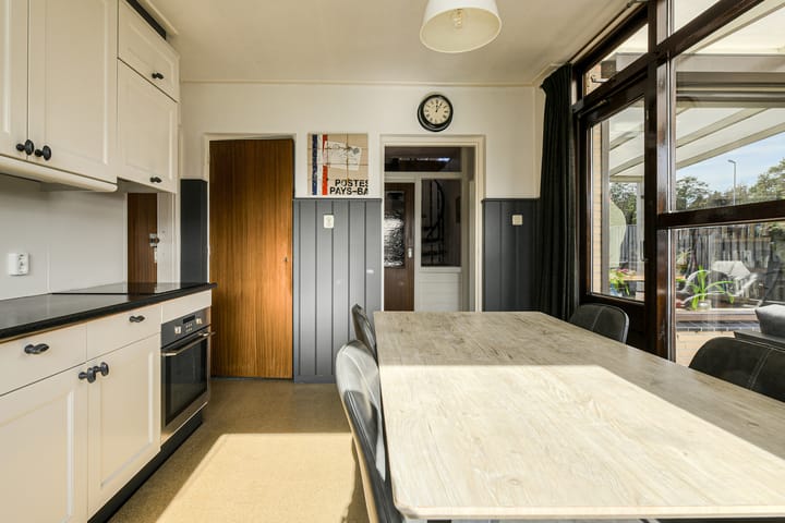 Twee-onder-één-kap te koop: Looierijstraat 49, Oosteind