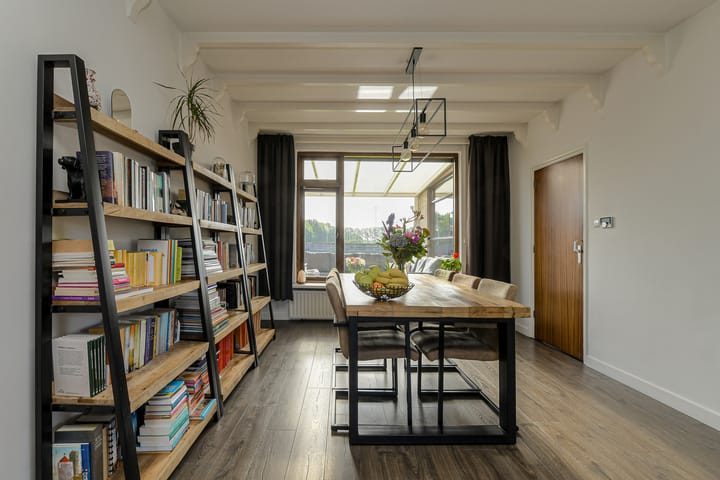 Twee-onder-één-kap te koop: Looierijstraat 49, Oosteind