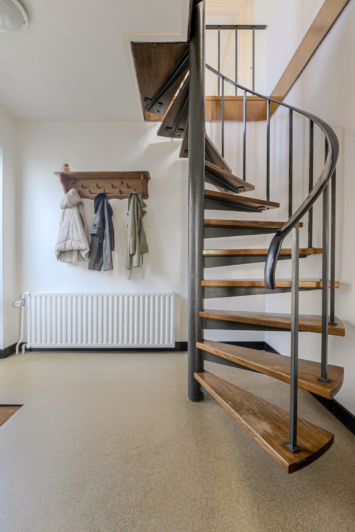 Twee-onder-één-kap te koop: Looierijstraat 49, Oosteind