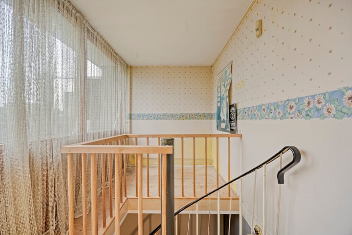 Hoekwoning te koop: Kruisnetlaan 122, Hoogvliet Rotterdam