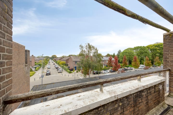 Hoekwoning te koop: Kruisnetlaan 122, Hoogvliet Rotterdam