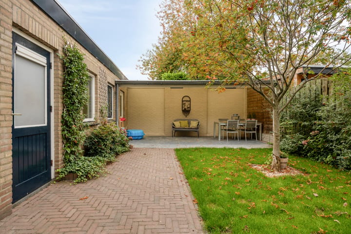 Twee-onder-één-kap te koop: Raadhuisstraat 29, Nuland