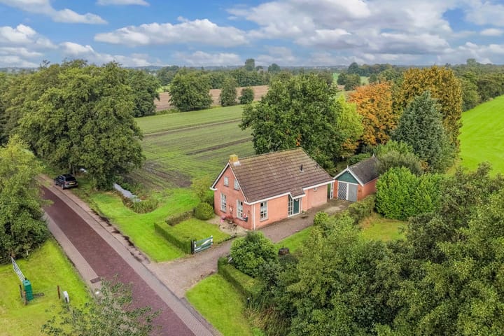 Vrijstaande woning te koop: It West 52, Oudega (Gem. Smallingerland)