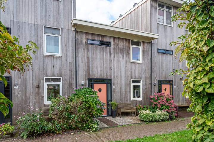 Tussenwoning te koop: Waterland 177, Groningen