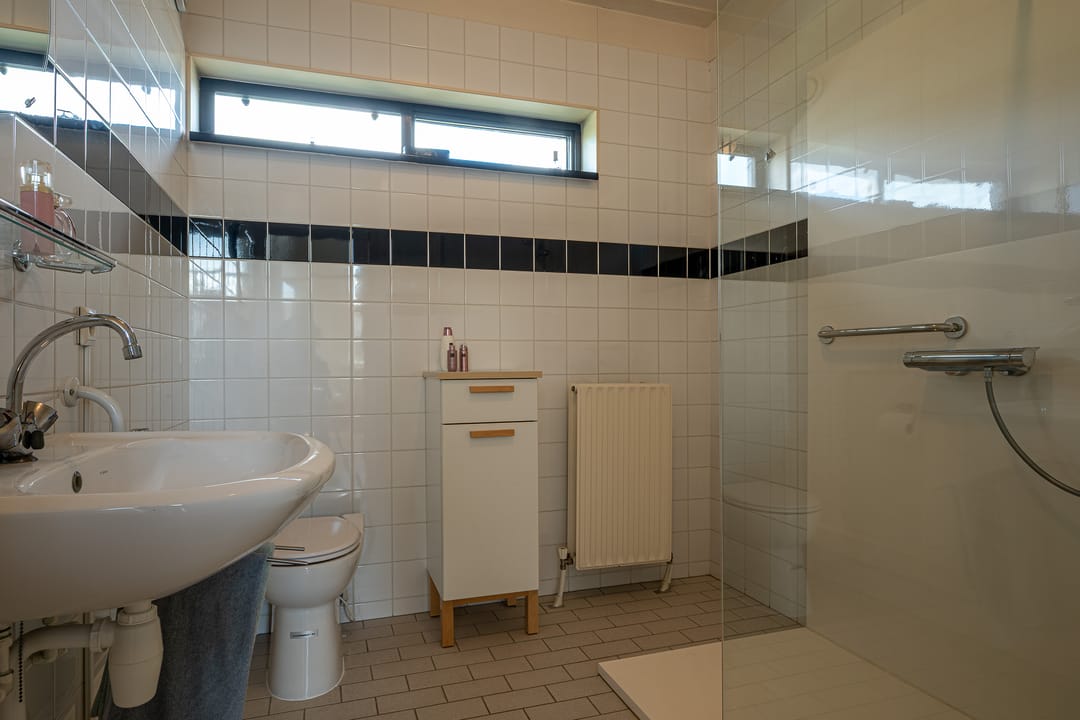 Photo 37 of Waterland 177