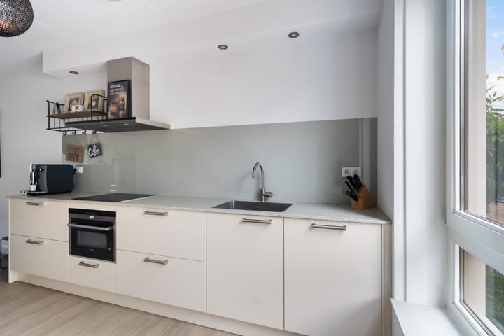 Tussenwoning te koop: Weegbree 115, Pijnacker