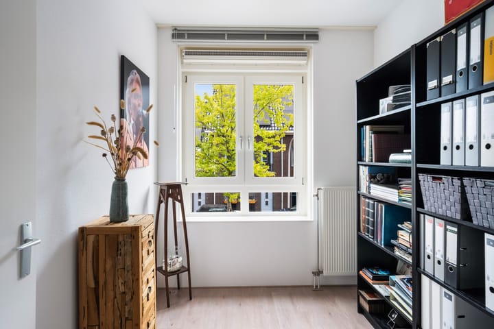 Tussenwoning te koop: Weegbree 115, Pijnacker