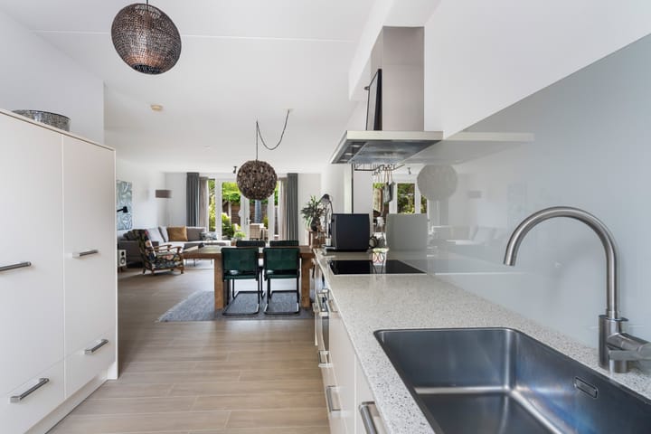 Tussenwoning te koop: Weegbree 115, Pijnacker