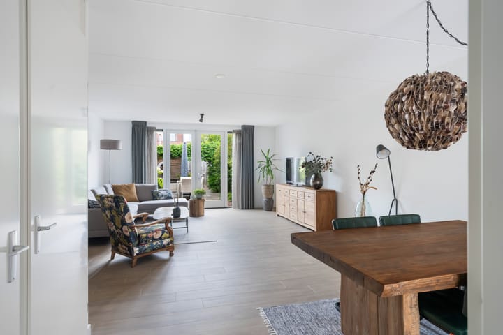 Tussenwoning te koop: Weegbree 115, Pijnacker