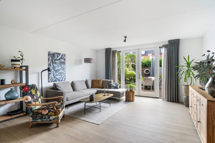 Tussenwoning te koop: Weegbree 115, Pijnacker