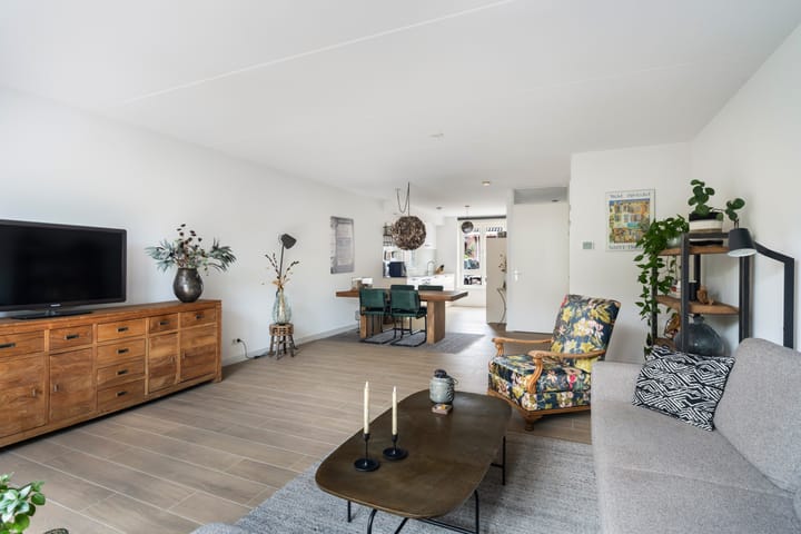 Tussenwoning te koop: Weegbree 115, Pijnacker