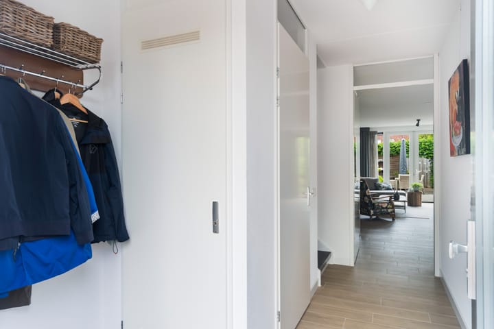 Tussenwoning te koop: Weegbree 115, Pijnacker